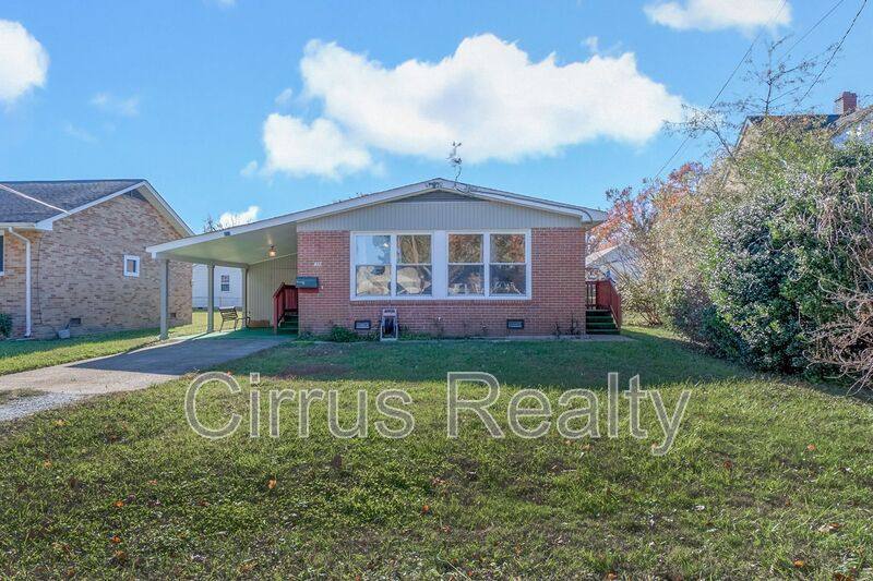 House for rent at 417 Greenbriar Ave, Hampton, VA 23661