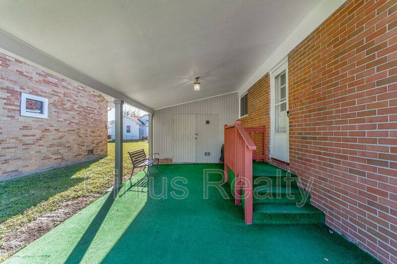 House for rent at 417 Greenbriar Ave, Hampton, VA 23661
