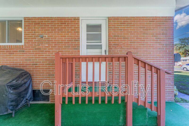 House for rent at 417 Greenbriar Ave, Hampton, VA 23661