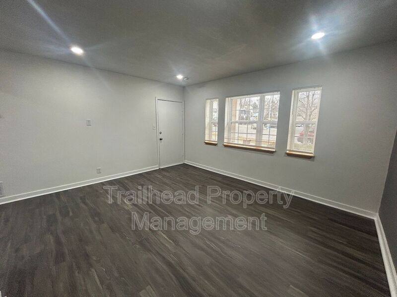 312 E Gregory #1W, Kansas City, MO 64114 - Apartment for Rent