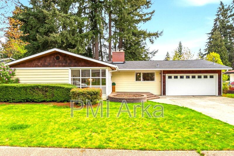 House for rent at 7020 137th Ave NE, Redmond, WA 98052