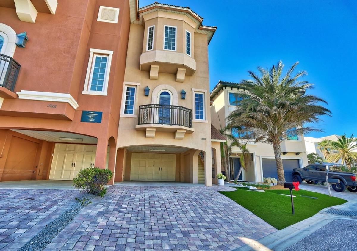 Townhouse for rent at 17810 Lee Ave, Saint Petersburg, FL 33708