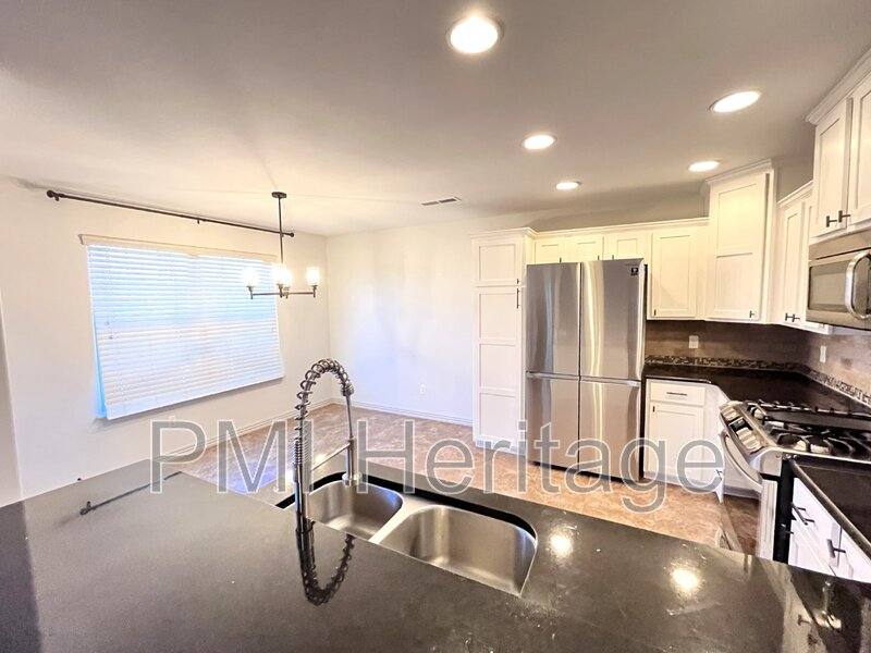 House for rent at 206 Peyton St, Lowell, AR 72745