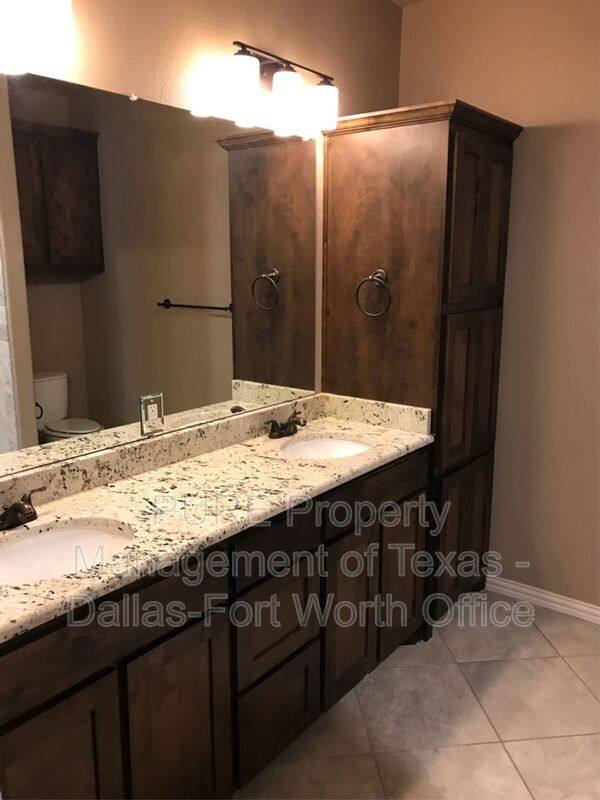 Apartment for rent at 3011 Enchanted Rd, Granbury, TX 76049