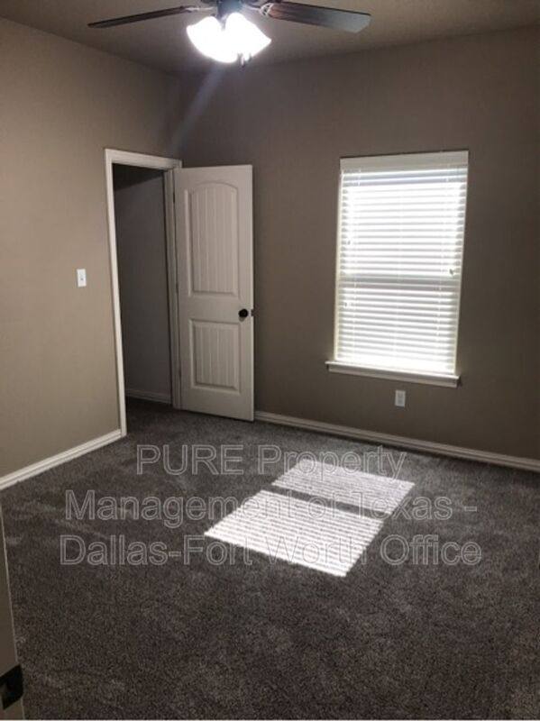 Apartment for rent at 3011 Enchanted Rd, Granbury, TX 76049