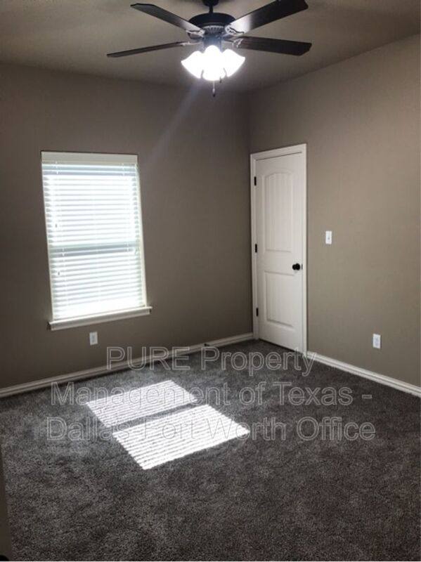 Apartment for rent at 3011 Enchanted Rd, Granbury, TX 76049