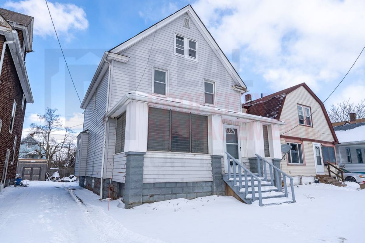 House for rent at 8107 Goodman Ave, Cleveland, OH 44105