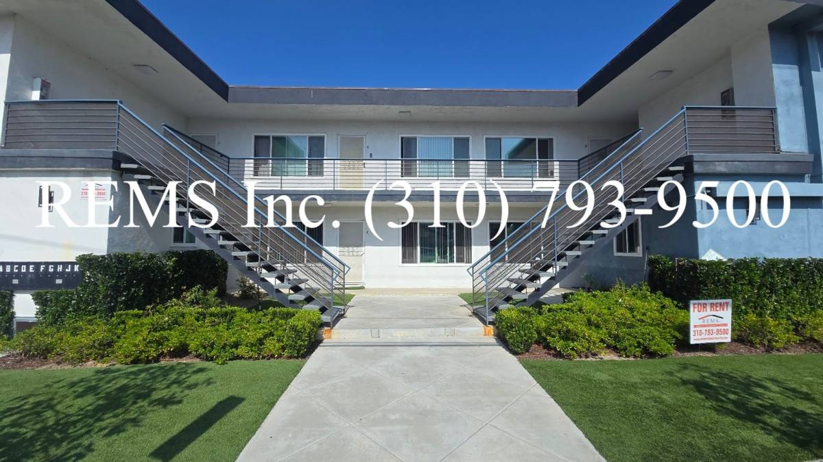 Apartment for rent at 4954 W 119th St, Hawthorne, CA 90250