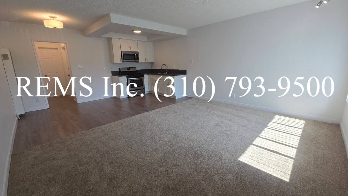 Apartment for rent at 4954 W 119th St, Hawthorne, CA 90250