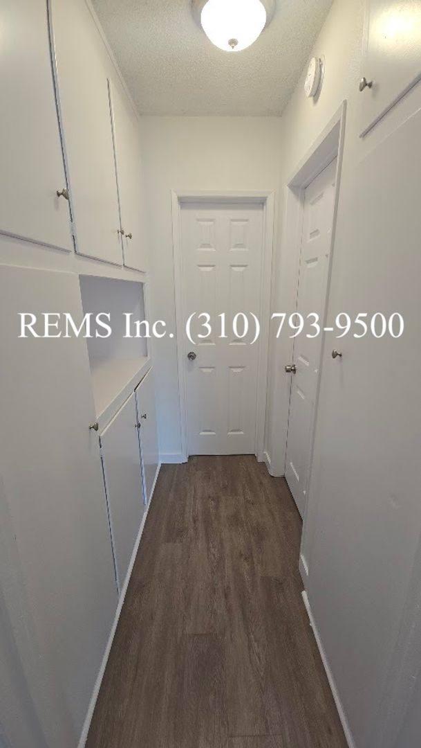 Apartment for rent at 4954 W 119th St, Hawthorne, CA 90250