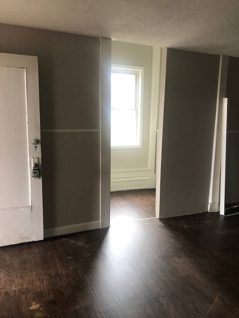 Apartment for rent at 458 W Clinton St, Frankfort, IN 46041