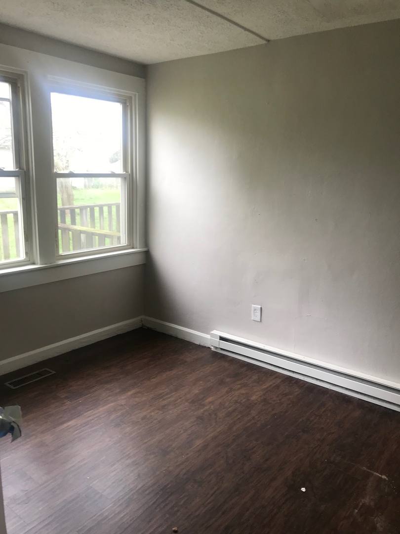 Apartment for rent at 458 W Clinton St, Frankfort, IN 46041