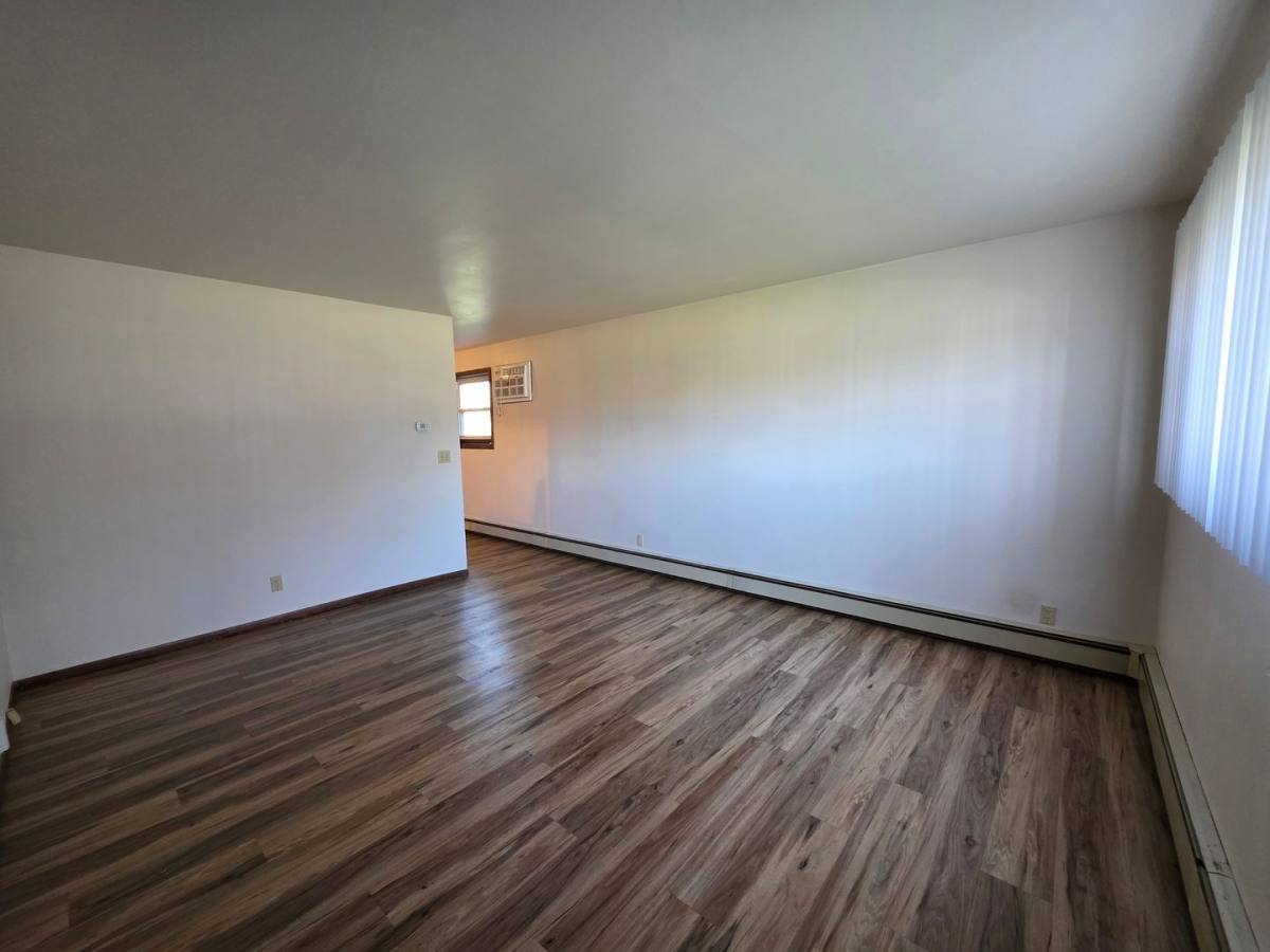 Apartment for rent at 221 W 10th Ave, Oshkosh, WI 54902