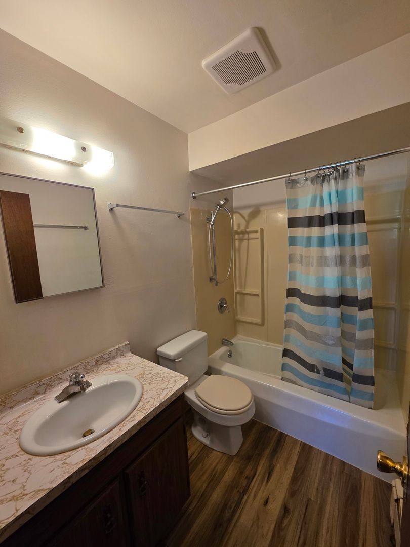 Apartment for rent at 221 W 10th Ave, Oshkosh, WI 54902
