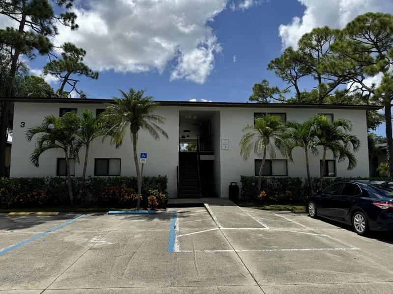 Apartment for rent at 7961 Gladiolus Dr #207, Fort Myers, FL 33908