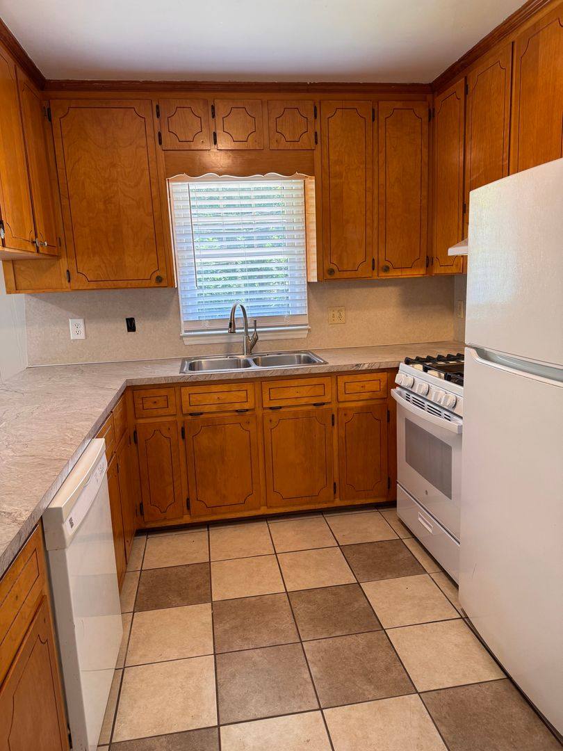 Apartment for rent at 503-A & B Hamlin St, Asheboro, NC 27203