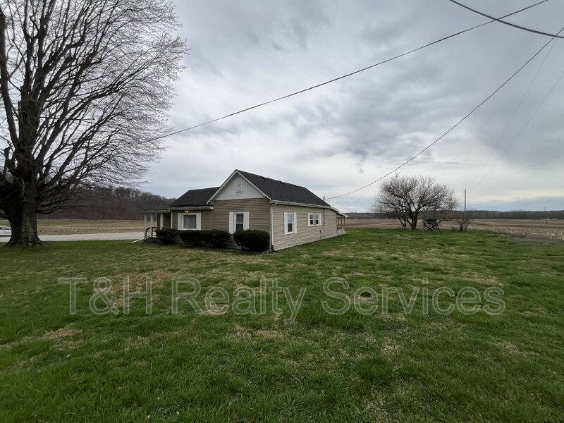 House for rent at 3180 Blue Bluff Rd, Martinsville, IN 46151