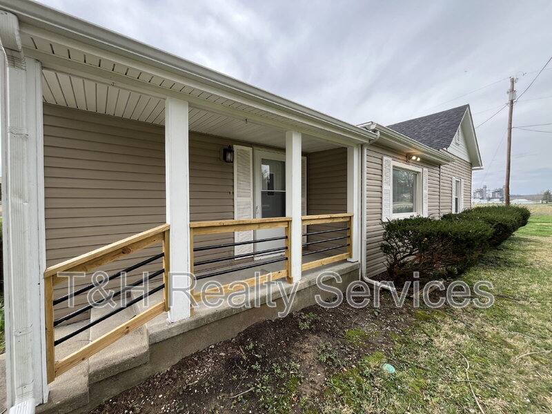 House for rent at 3180 Blue Bluff Rd, Martinsville, IN 46151