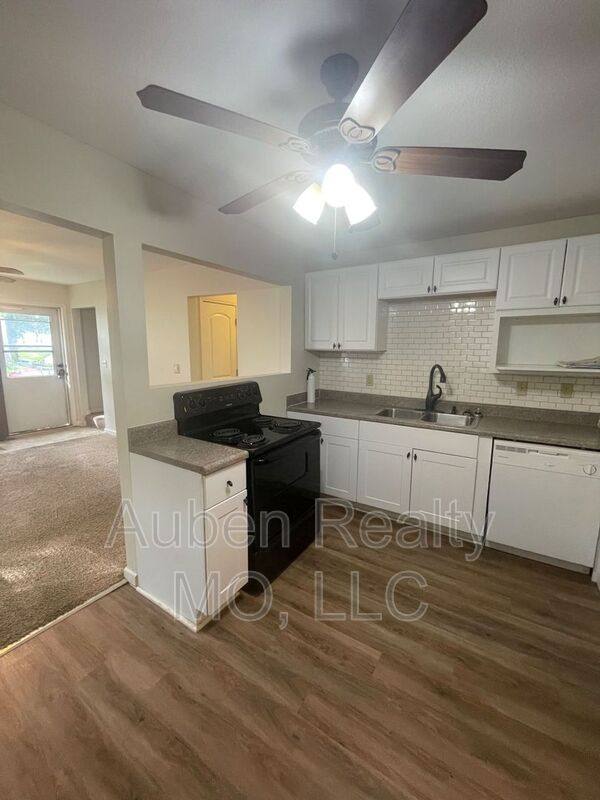 House for rent at 667 Thornton St, Liberty, MO 64068