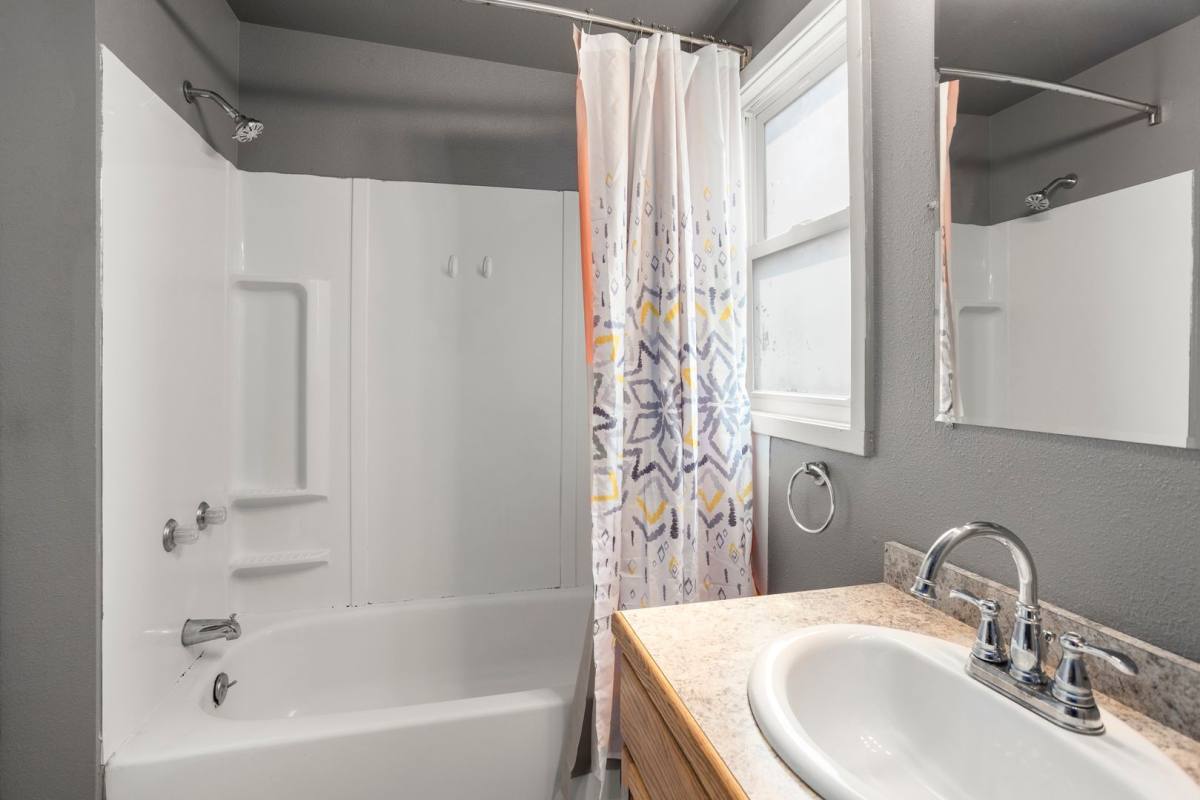 House for rent at 1609 25th St, Manitowoc, WI 54221