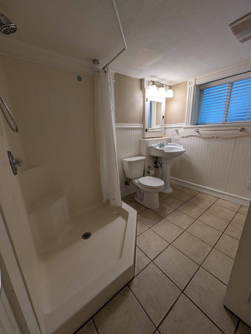 Apartment for rent at 319 7th Ave, Lewiston, ID 83501