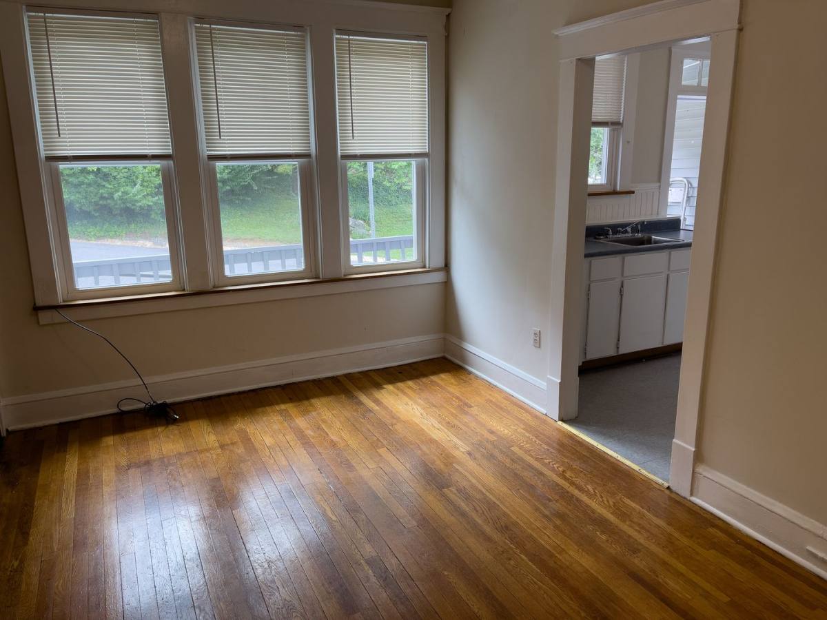 Apartment for rent at 802-804 Gephart, Cumberland, MD 21502