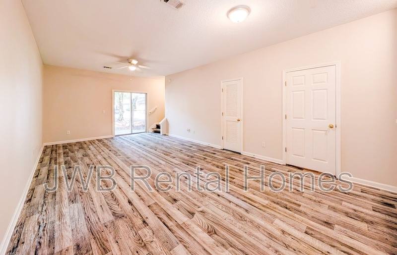 Townhouse for rent at 4706 Playpen Dr, Jacksonville, FL 32210