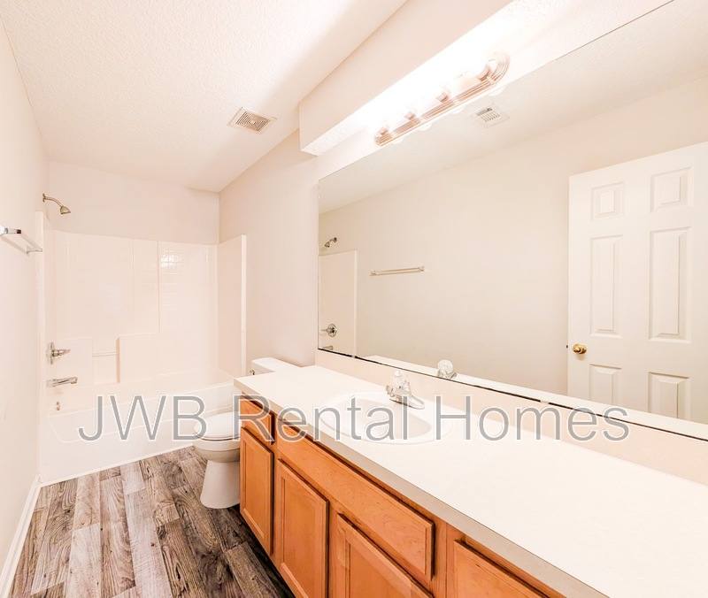Townhouse for rent at 4706 Playpen Dr, Jacksonville, FL 32210