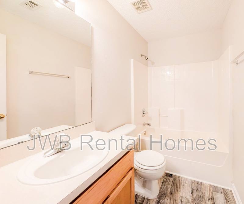Townhouse for rent at 4706 Playpen Dr, Jacksonville, FL 32210