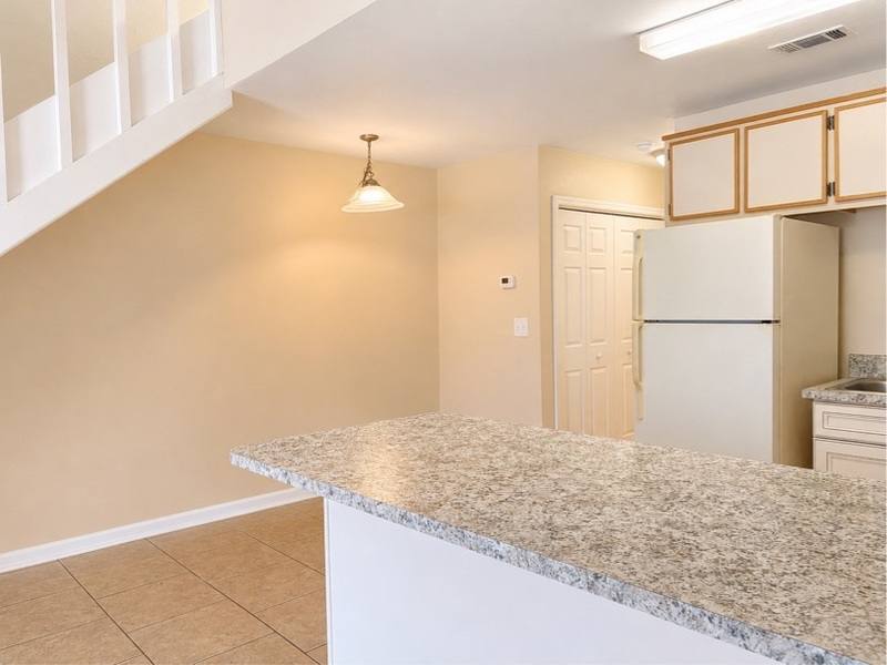 Townhouse for rent at 1181 Ocala Rd, Tallahassee, FL 32304