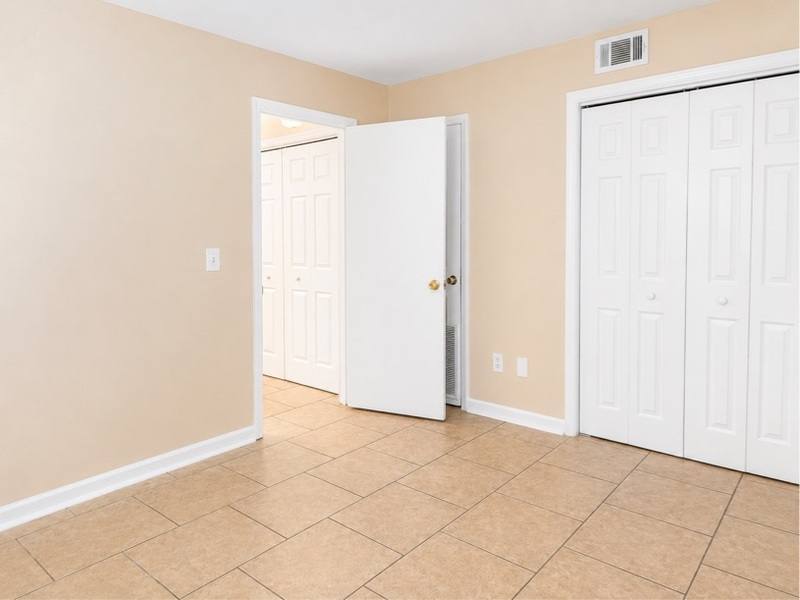 Townhouse for rent at 1181 Ocala Rd, Tallahassee, FL 32304