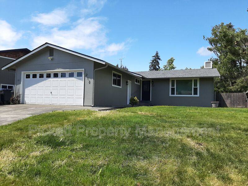 House for rent at 212 Torval Canyon Rd, Poulsbo, WA 98370