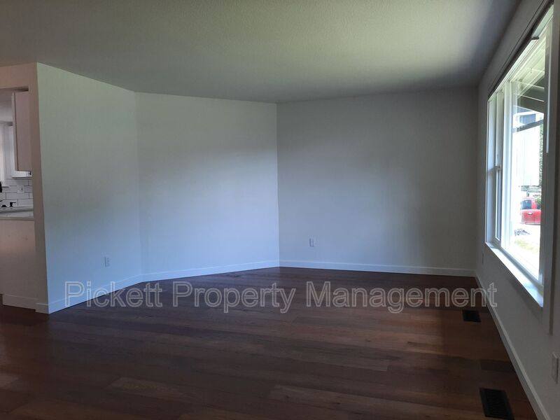 House for rent at 212 Torval Canyon Rd, Poulsbo, WA 98370