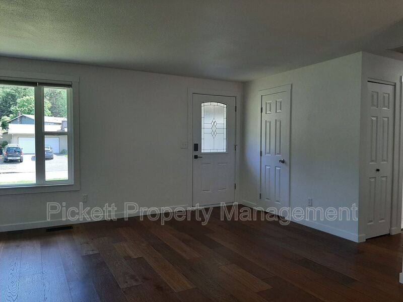House for rent at 212 Torval Canyon Rd, Poulsbo, WA 98370