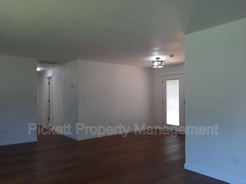 House for rent at 212 Torval Canyon Rd, Poulsbo, WA 98370