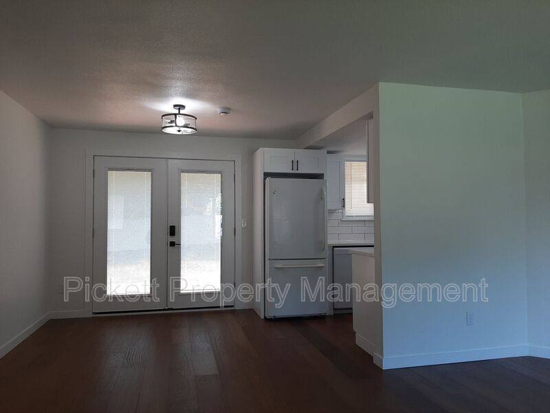 House for rent at 212 Torval Canyon Rd, Poulsbo, WA 98370
