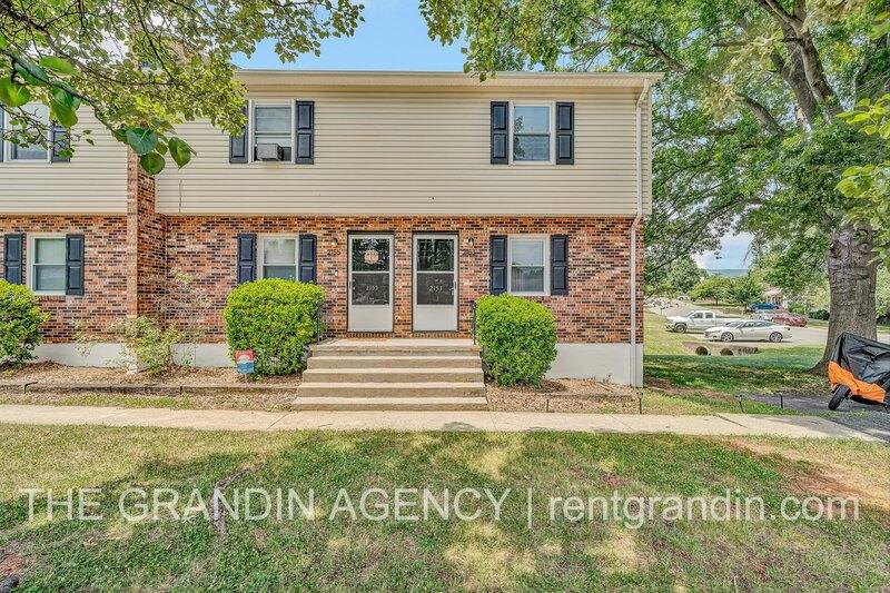 House for rent at 2153 Mulberry St, Salem, VA 24153