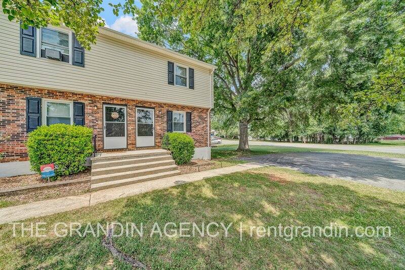 House for rent at 2153 Mulberry St, Salem, VA 24153