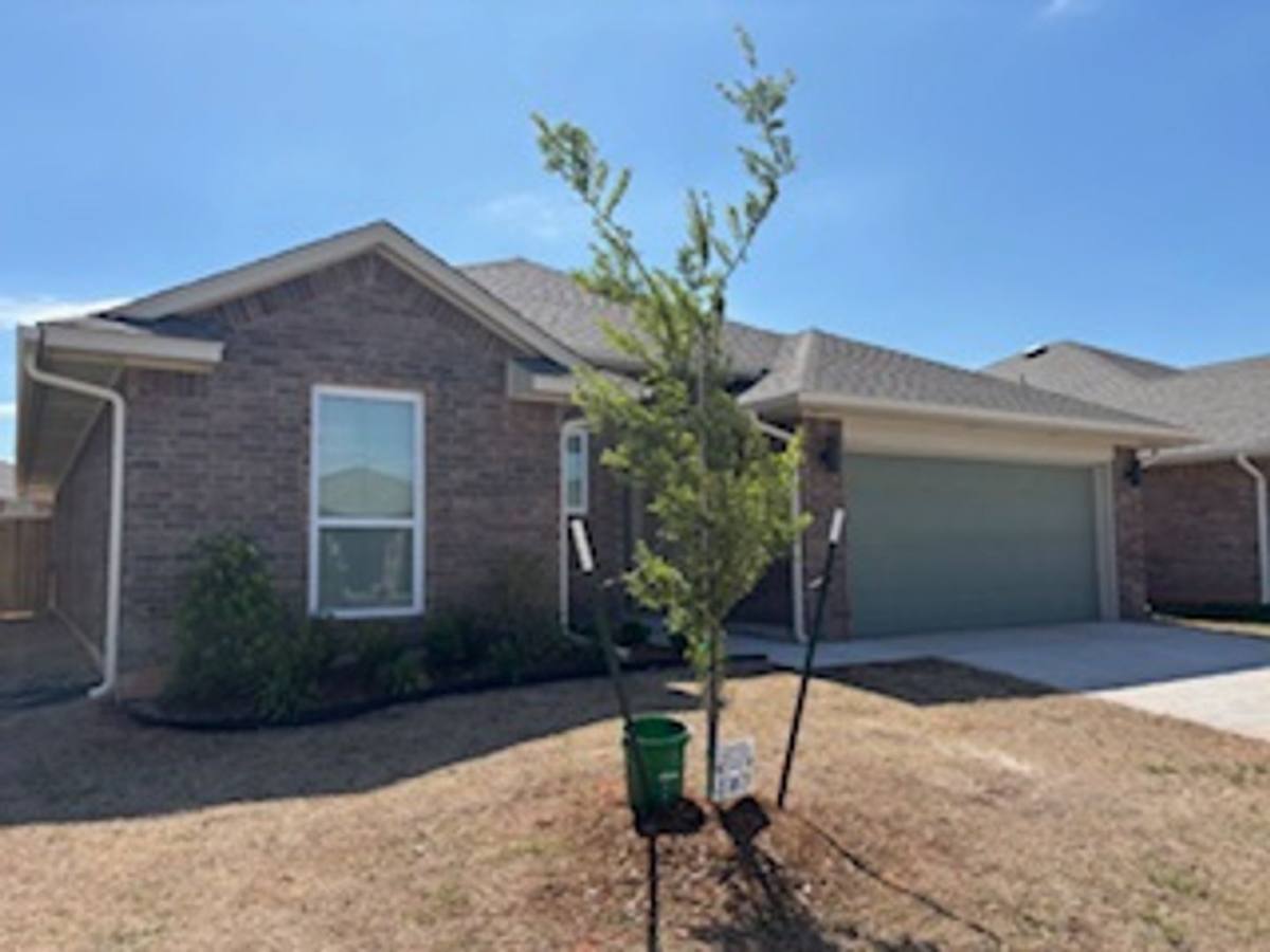 House for rent at 18112 Austin Court, Edmond, OK 73012
