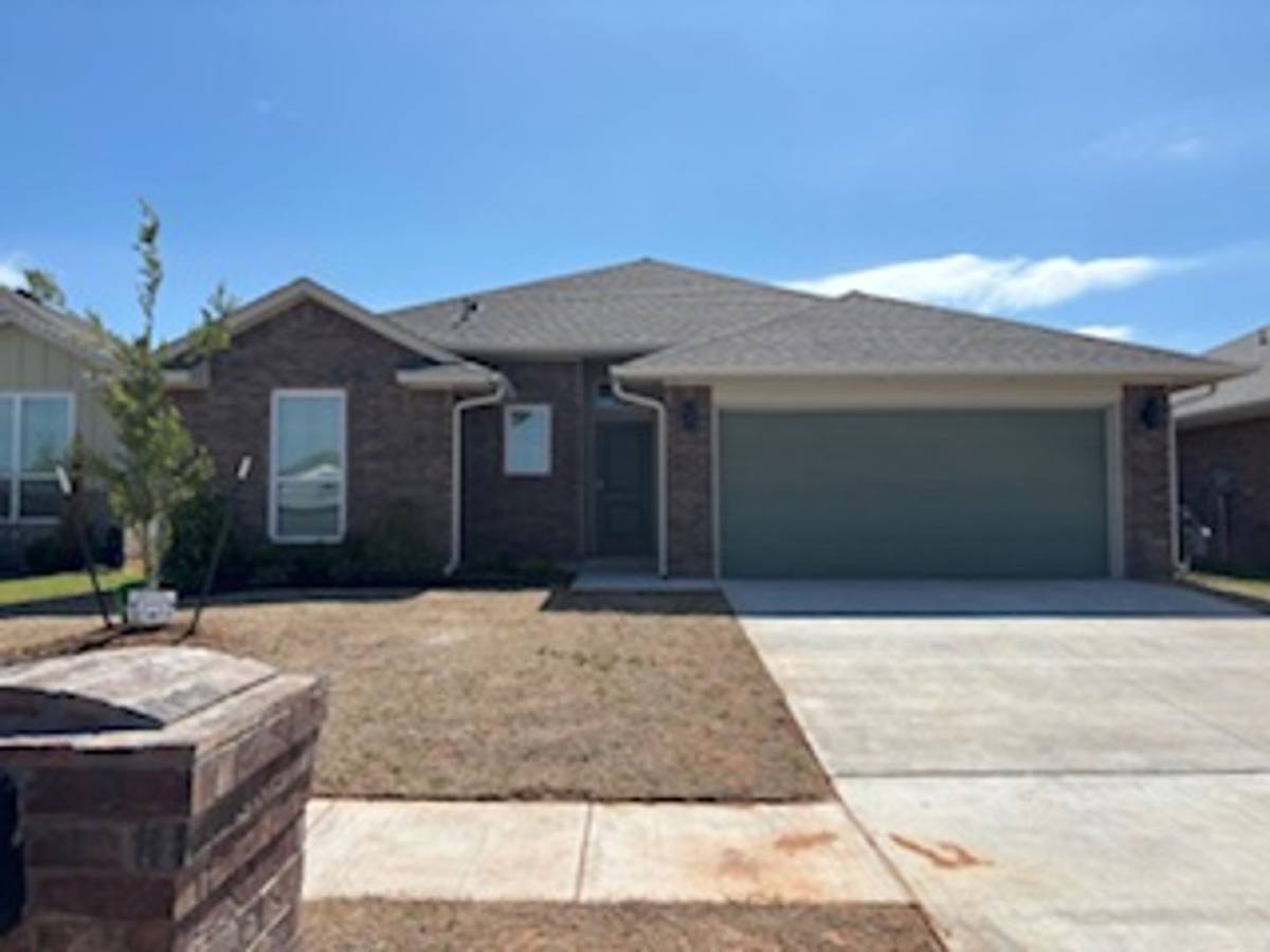 House for rent at 18112 Austin Court, Edmond, OK 73012