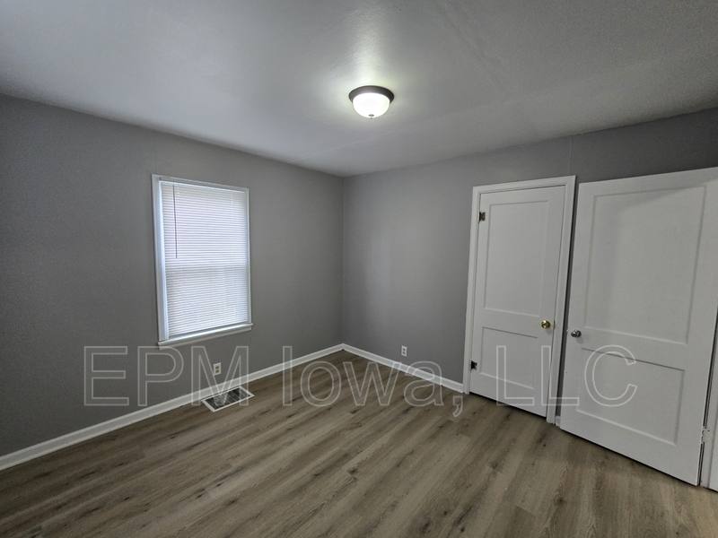 House for rent at 606 Wyoming St, Waterloo, IA 50703