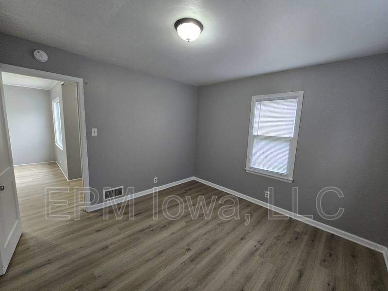 House for rent at 606 Wyoming St, Waterloo, IA 50703