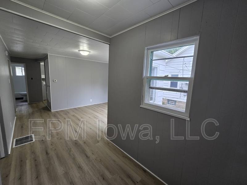 House for rent at 606 Wyoming St, Waterloo, IA 50703