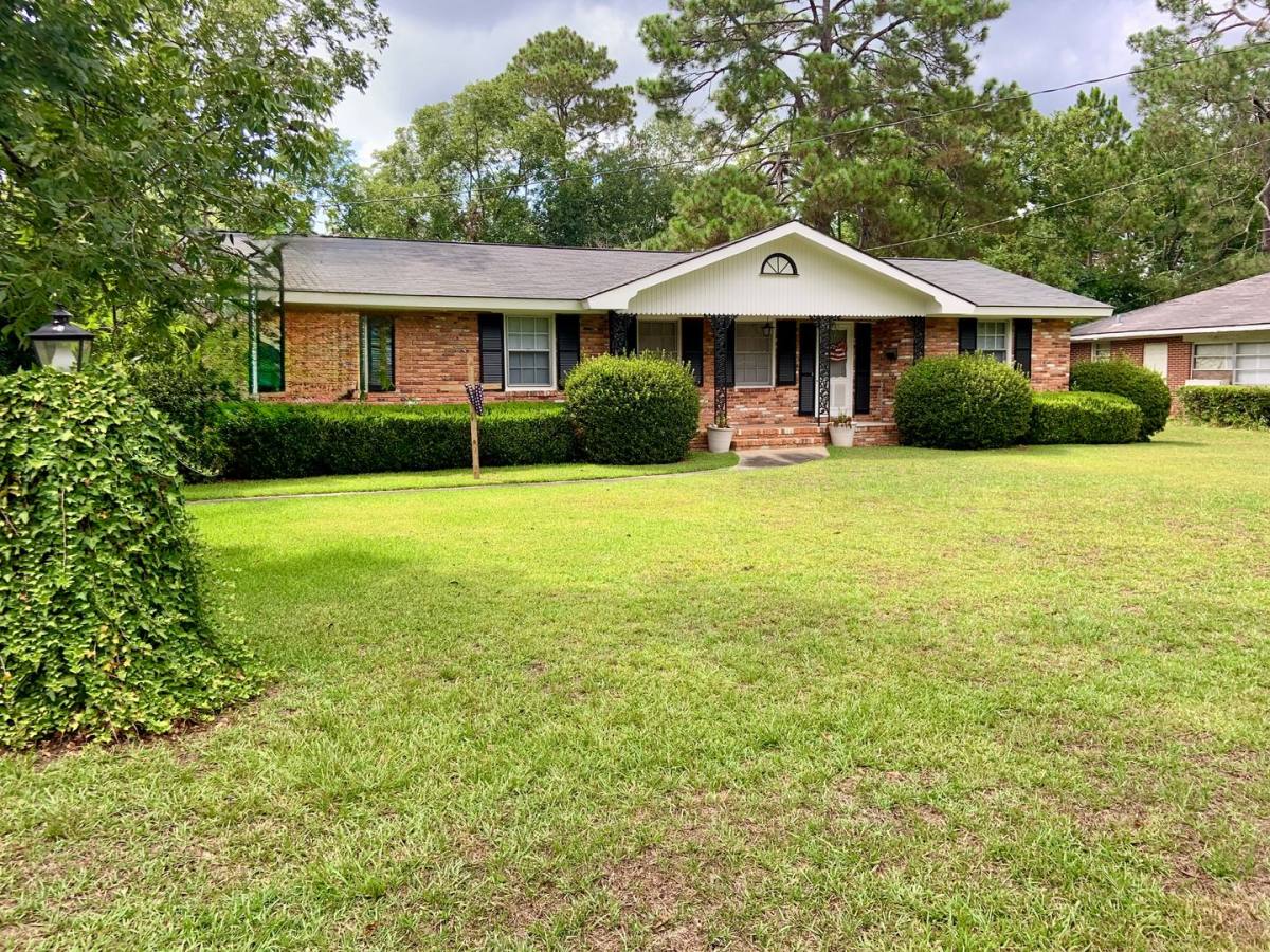 House for rent at 105 Central Dr, Vidalia, GA 30474