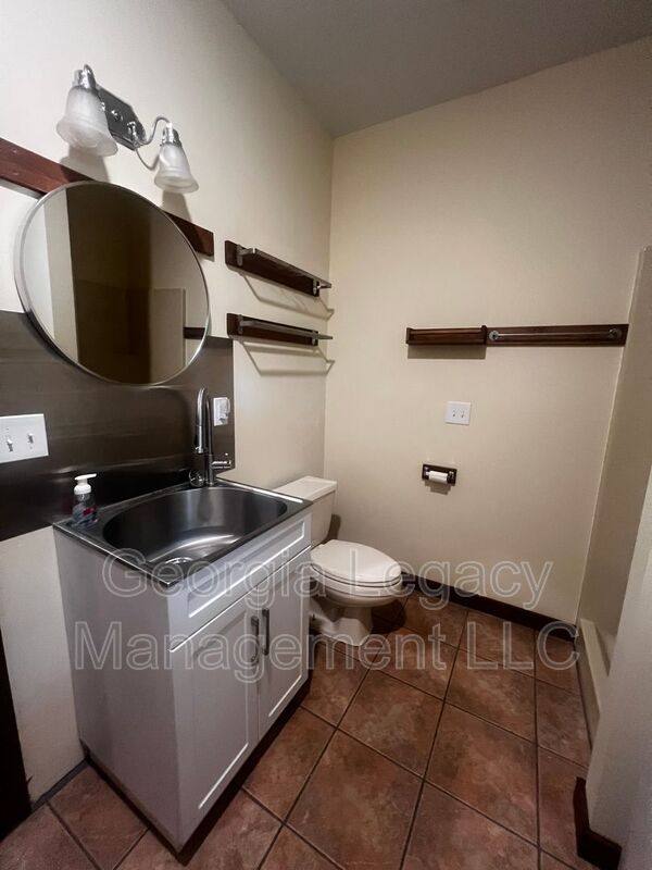 House for rent at 724 Brockton Rd, Jefferson, GA 30549