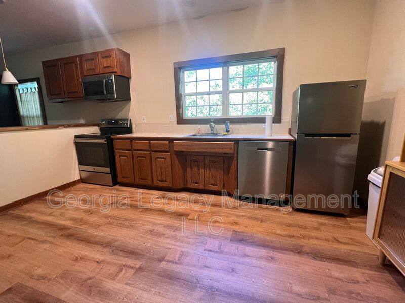 House for rent at 724 Brockton Rd, Jefferson, GA 30549