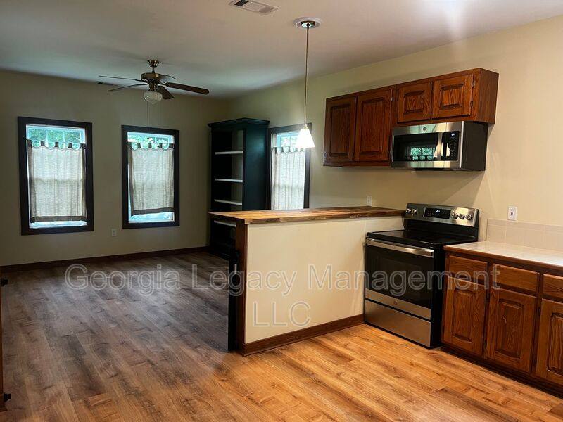 House for rent at 724 Brockton Rd, Jefferson, GA 30549