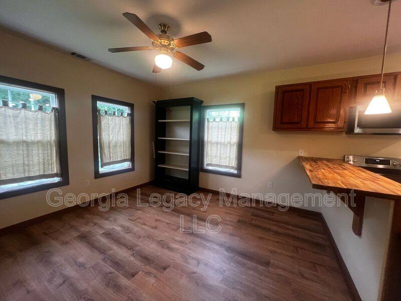 House for rent at 724 Brockton Rd, Jefferson, GA 30549