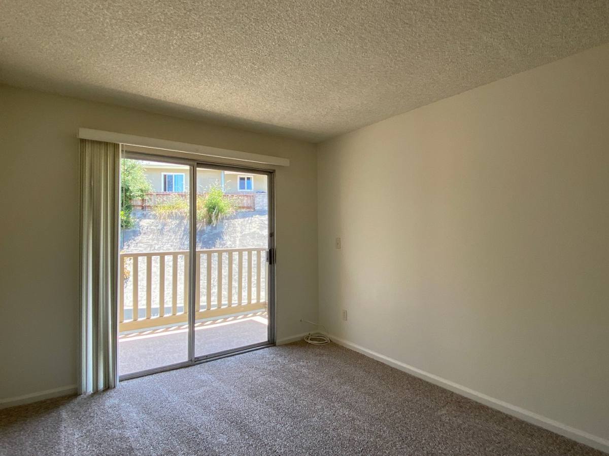 Apartment for rent at 1025 Meadowlake Dr, Vista, CA 92084