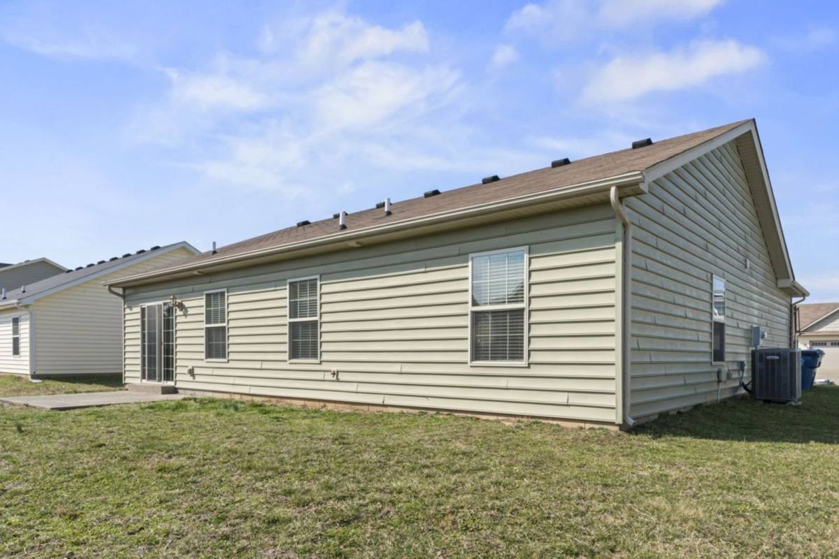 House for rent at 166 Boulders Court, Shepherdsville, KY 40165